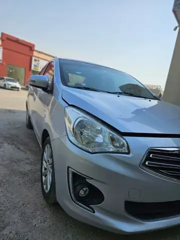 Mitsubishi Attrage 1.2 GLX (Mid Option) 2020